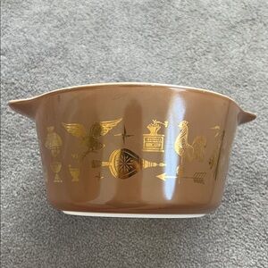 Vintage Pyrex Casserole Dish 2 1/2 qt #045 Cinderella Early American Gold Brown